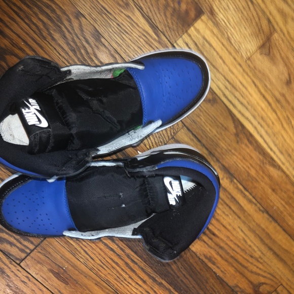 Jordan 1 Retro High Royal Toe (GS) - Picture 2 of 3